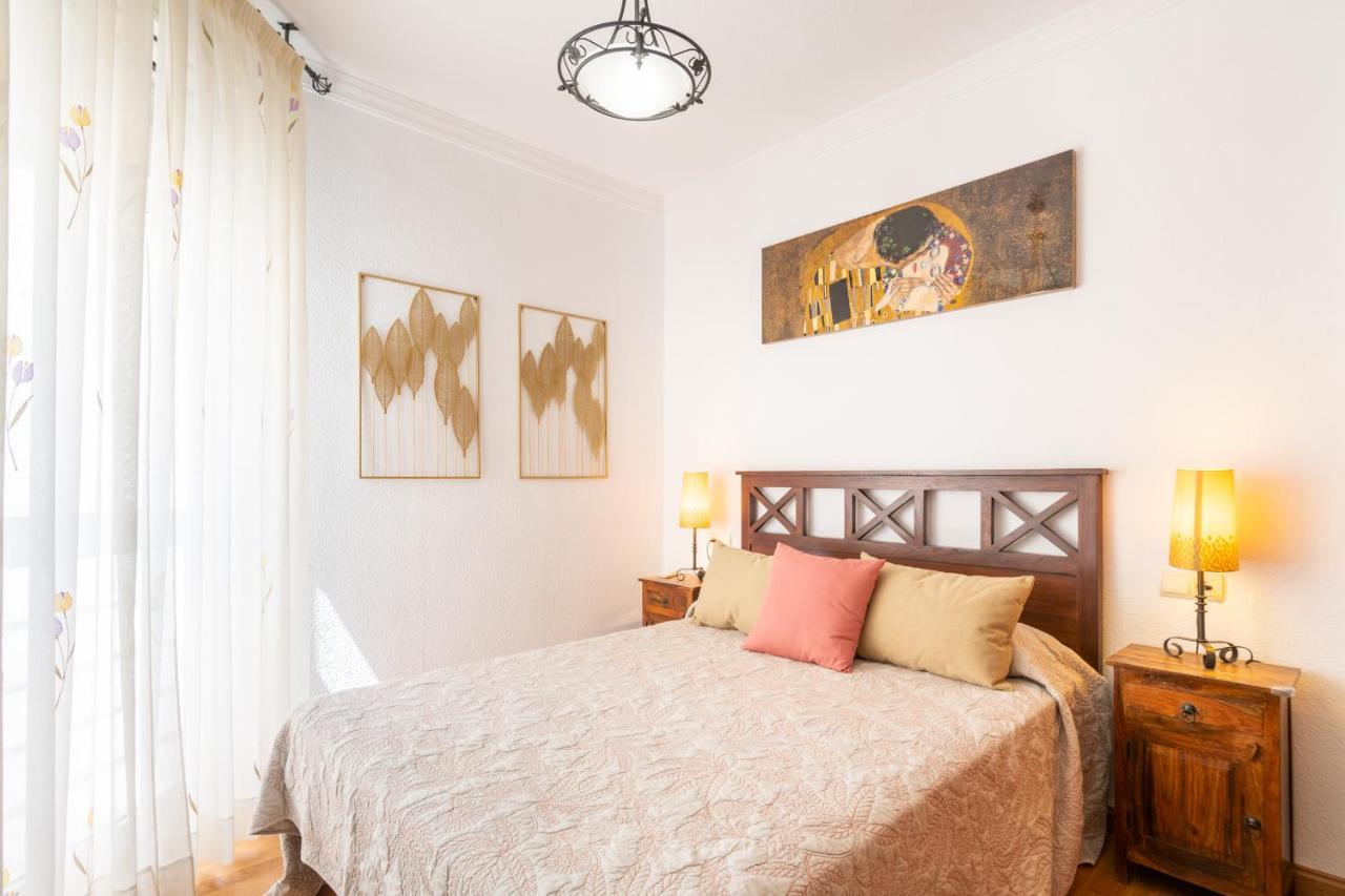 Amplio Apartamento Universidad By Renthas Málaga Eksteriør billede
